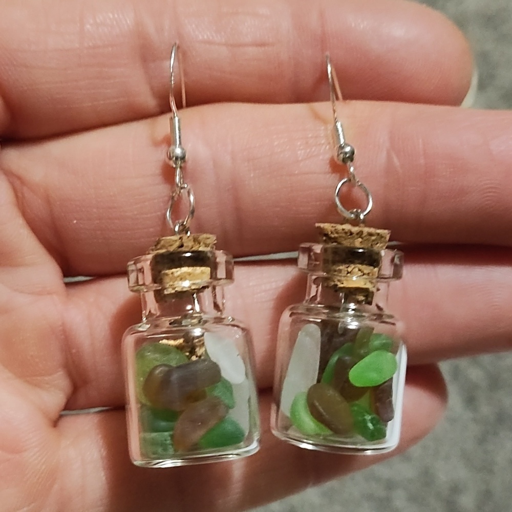 VINTAGE MULTICOLOUR SEA GLASS CHIPS IN VIAL GLASS JAR .925 HOOK 1.8" EARRINGS